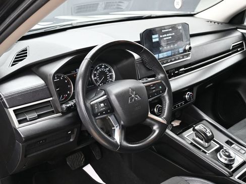 Used 2022 Mitsubishi Outlander SE FWD image 18
