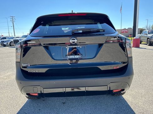 New 2026 Nissan Kicks SR image 4