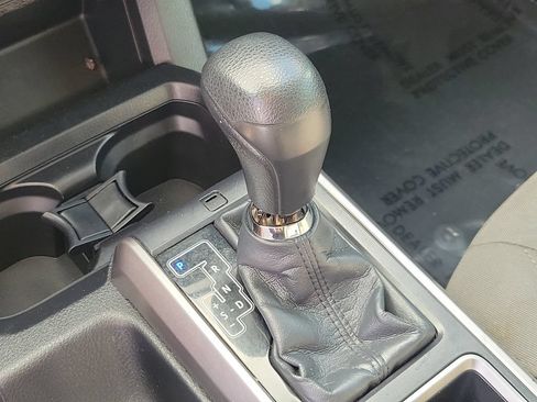 Used 2021 Toyota Tacoma SR5 RWD image 27