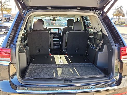 New 2026 Volkswagen Atlas SE image 6