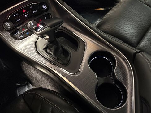 Used 2016 Dodge Challenger SRT Hellcat RWD image 17