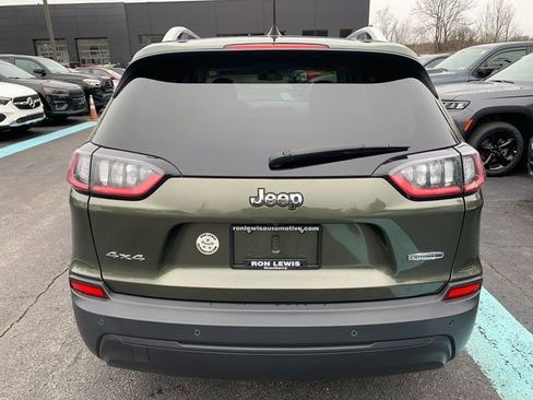 Used 2020 Jeep Cherokee Latitude Plus image 4