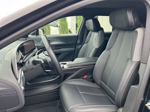 Used 2024 Cadillac Lyriq Tech w/ LPO, Floor Liner Package AWD/4WD image 20