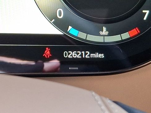 Used 2025 Land Rover Range Rover Sport SE image 19