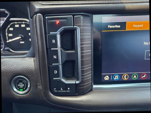 Used 2021 GMC Yukon Denali w/ Denali Ultimate Package AWD/4WD image 28