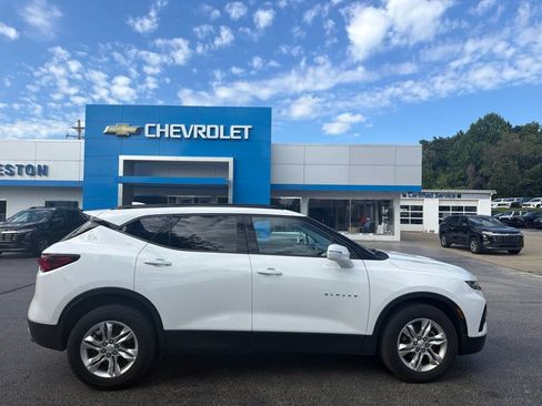 Used 2020 Chevrolet Blazer LT AWD/4WD image 2