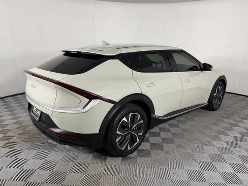 Used 2024 Kia EV6 Light RWD image 7