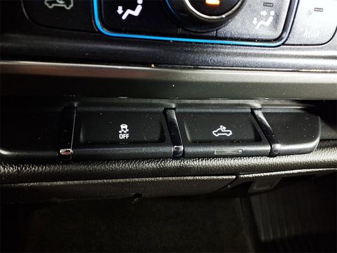 Used 2018 Chevrolet Silverado 1500 LT w/ Texas Edition image 21