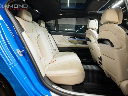 Used 2021 BMW 750i xDrive w/ Executive Package image 99