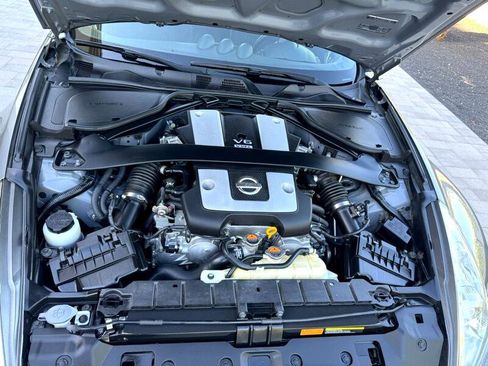 Used 2017 Nissan 370Z Coupe image 17