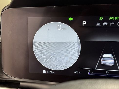 Used 2023 Kia Carnival SX Prestige image 21