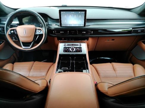 Used 2022 Lincoln Aviator Black Label Grand Touring w/ Class IV Trailer Tow Package AWD/4WD image 2