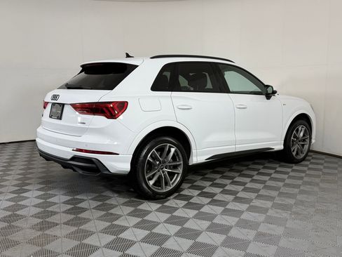 Certified 2025 Audi Q3 2.0T Premium w/ Convenience Package image 8