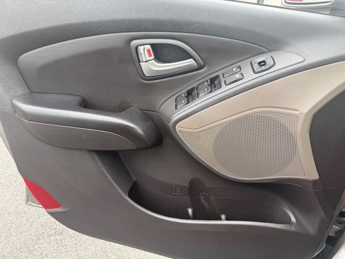Used 2013 Hyundai Tucson GLS AWD/4WD image 23