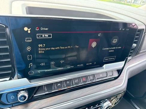 Used 2022 GMC Sierra 1500 SLT w/ Max Trailering Package AWD/4WD image 16