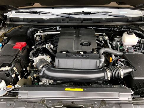 Used 2024 Nissan Frontier SV RWD image 32