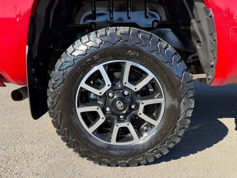 Used 2019 Toyota Tundra Limited w/ Limited Premium Package image 11