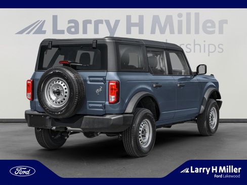 New 2025 Ford Bronco 4-Door AWD/4WD image 2