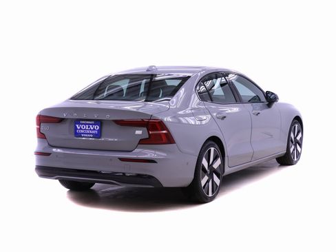 Used 2024 Volvo S60 T8 Ultimate image 8