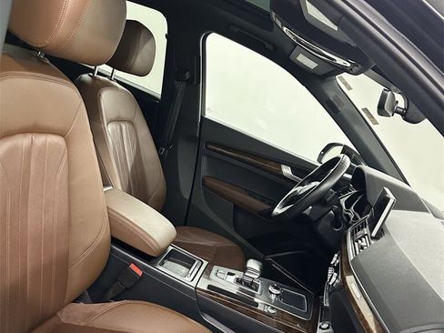 Used 2018 Audi Q5 2.0T Premium Plus w/ Premium Plus Package image 36