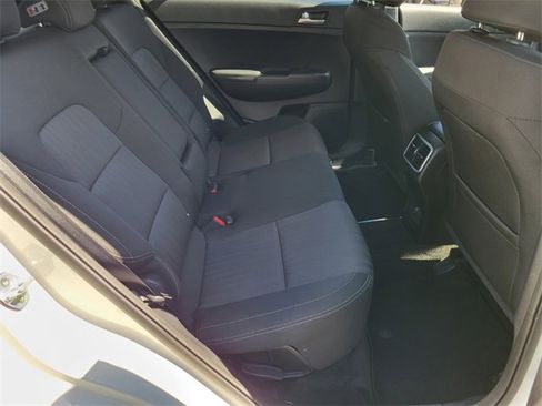 Used 2020 Kia Sportage LX image 14