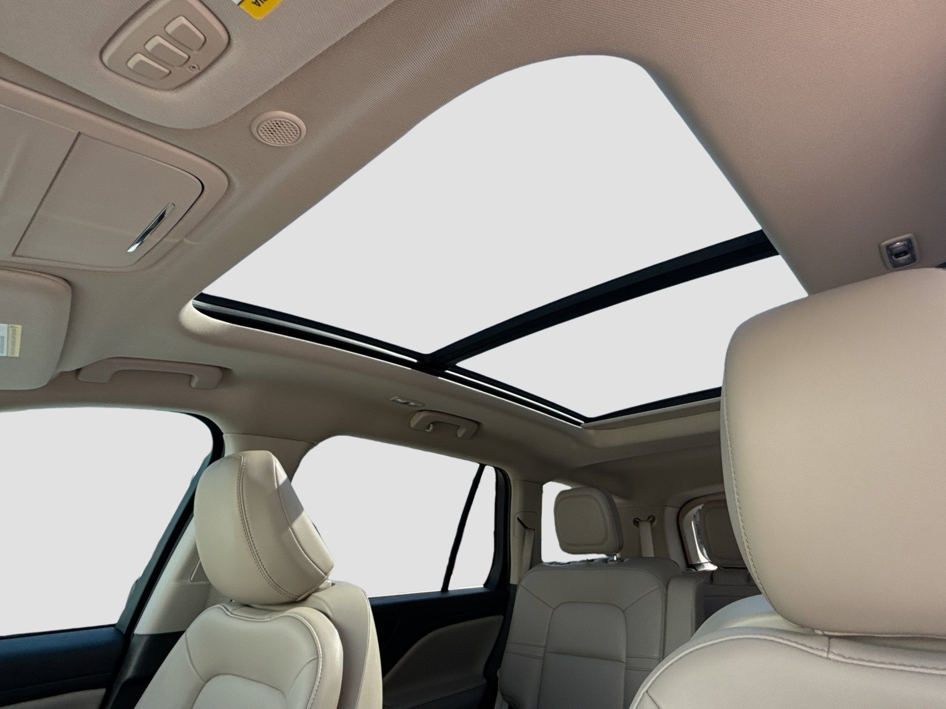 Used 2023 Lincoln Aviator 2WD w/ Premium Package image 24