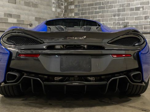 Used 2019 McLaren 570S Coupe RWD image 28