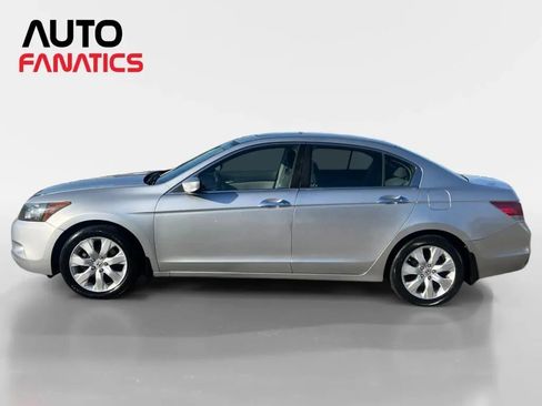 Used 2009 Honda Accord EX image 2