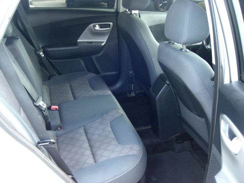 Used 2019 Kia Niro LX FWD image 18