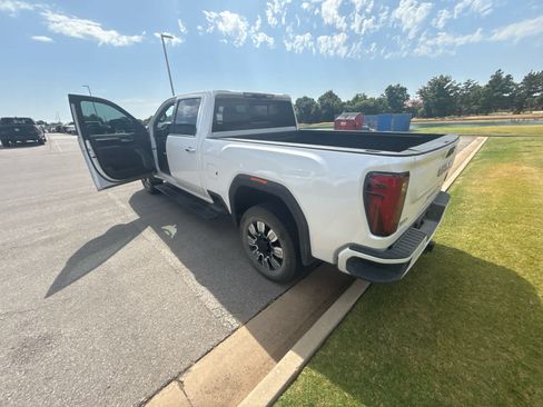 Used 2024 GMC Sierra 2500 Denali w/ Denali Reserve Package AWD/4WD image 16