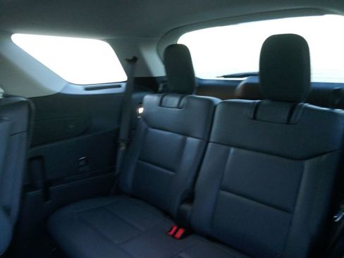 New 2026 Ford Explorer Active w/ Active Comfort Package AWD/4WD image 16