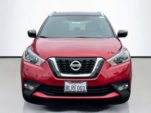 Used 2019 Nissan Kicks SR FWD image 2