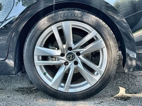 Used 2025 Lexus IS 300 w/ Comfort Package image 15