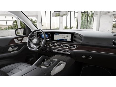 New 2026 Mercedes-Benz GLS 450 4MATIC image 6