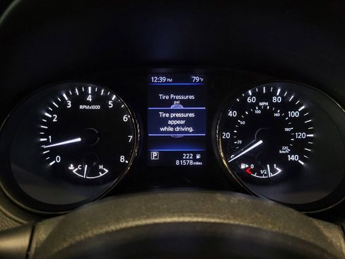 Used 2018 Nissan Rogue SL FWD image 23