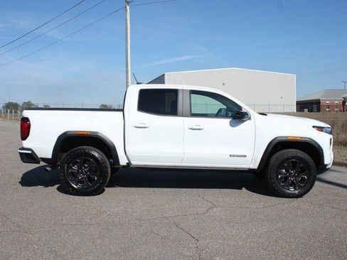 New 2025 GMC Canyon Elevation w/ Convenience Package image 13