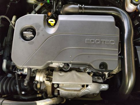 Used 2022 Chevrolet Malibu LT image 30