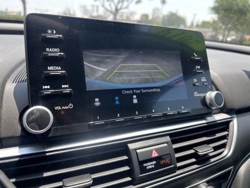 Used 2019 Honda Accord LX image 17