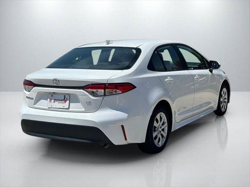 Certified 2025 Toyota Corolla LE FWD image 5