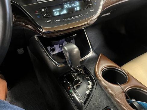 Used 2015 Toyota Avalon XLE Touring FWD image 29