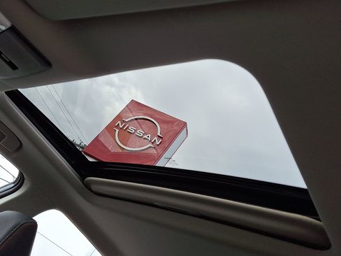 Certified 2025 Nissan Altima 2.5 SR w/ SR Premium Package image 15