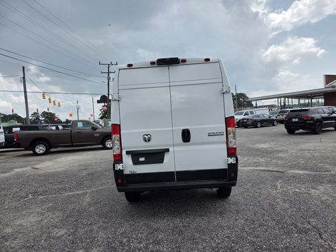 Used 2024 RAM ProMaster 2500 w/ Convenience Group FWD image 6