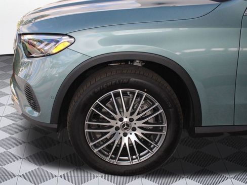 Used 2026 Mercedes-Benz GLC 300 image 12