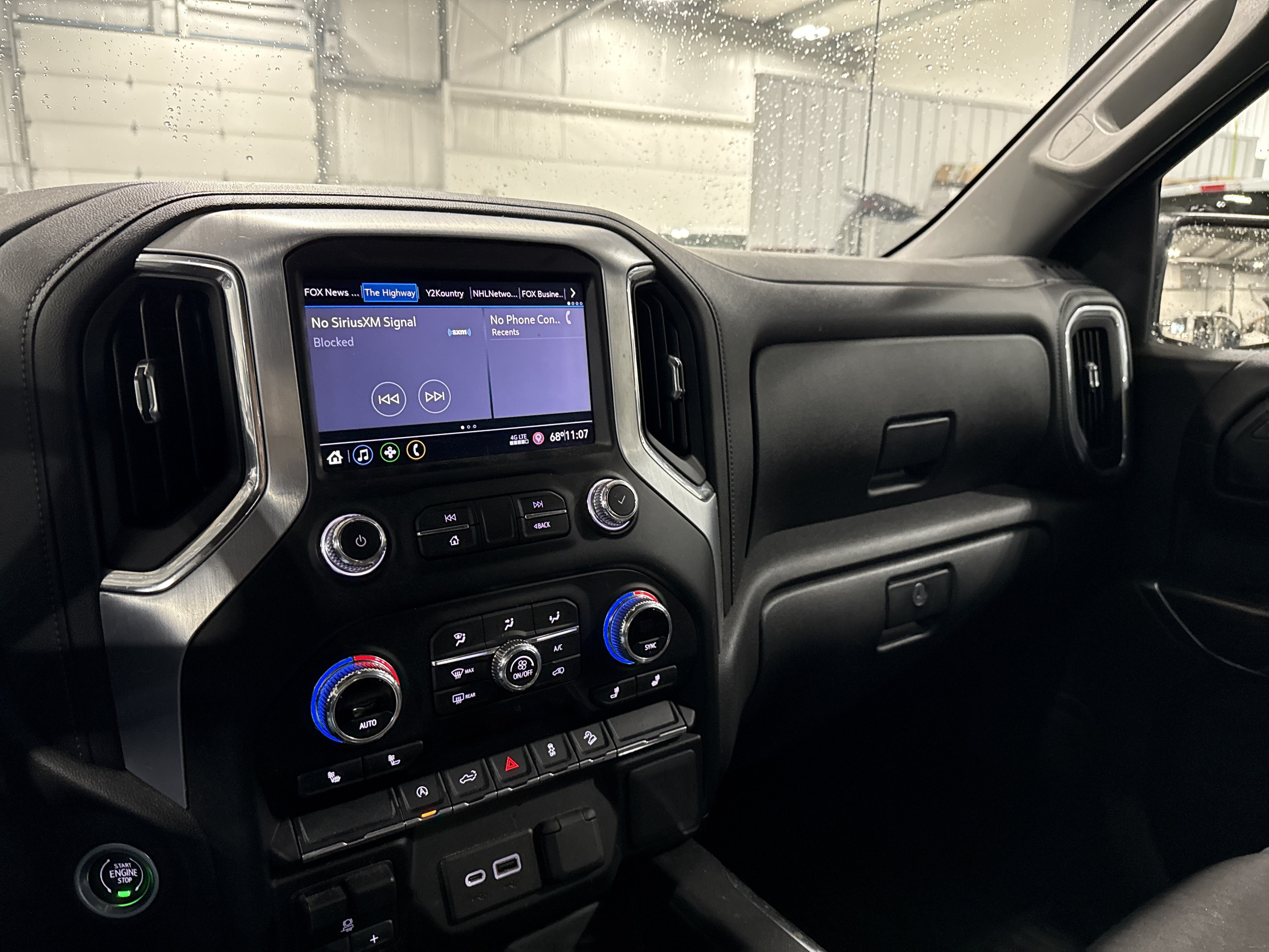 Used 2021 GMC Sierra 1500 Elevation w/ X31 Off-Road Package AWD/4WD image 11