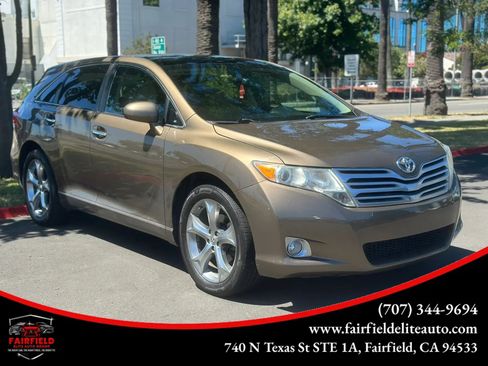 Used 2011 Toyota Venza AWD w/ Premium Pkg #2 image 1