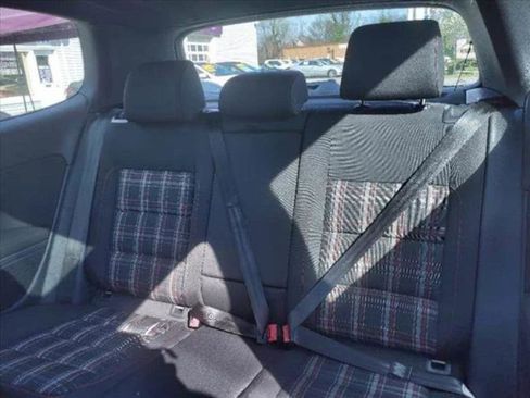 Used 2012 Volkswagen GTI PZEV image 23