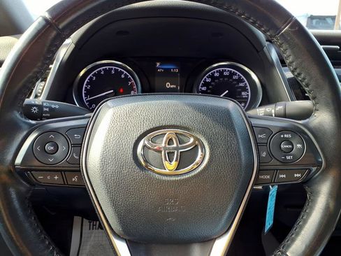 Used 2019 Toyota Camry L image 21