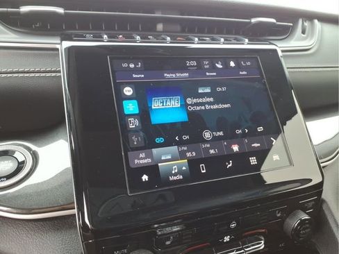 Used 2022 Jeep Grand Cherokee L Laredo w/ Luxury Tech Group I image 24