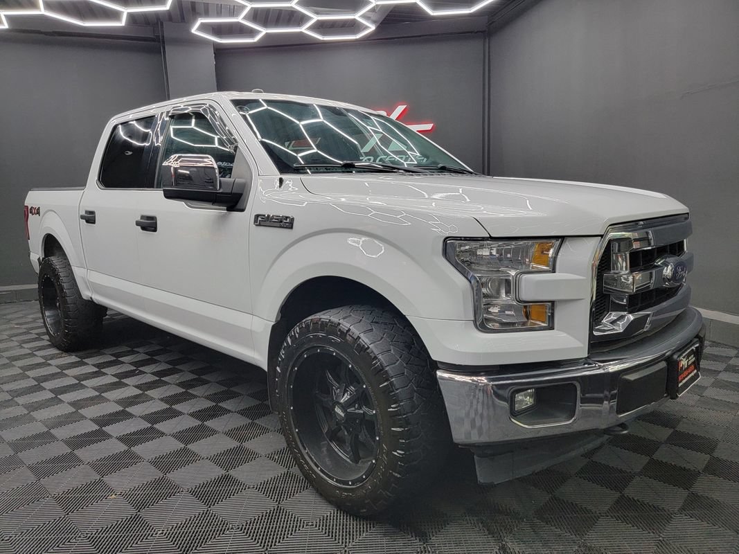 Used 2017 Ford F150 XLT AWD/4WD image 1