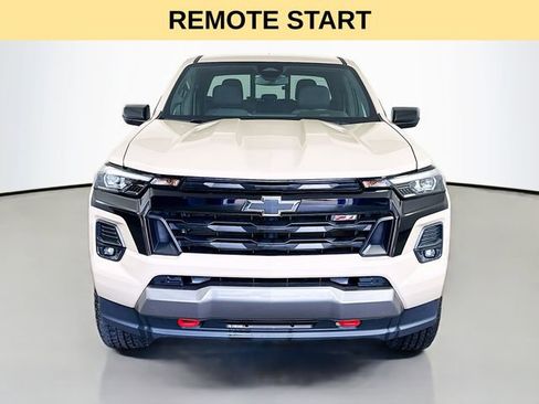 Used 2024 Chevrolet Colorado Z71 AWD/4WD image 4